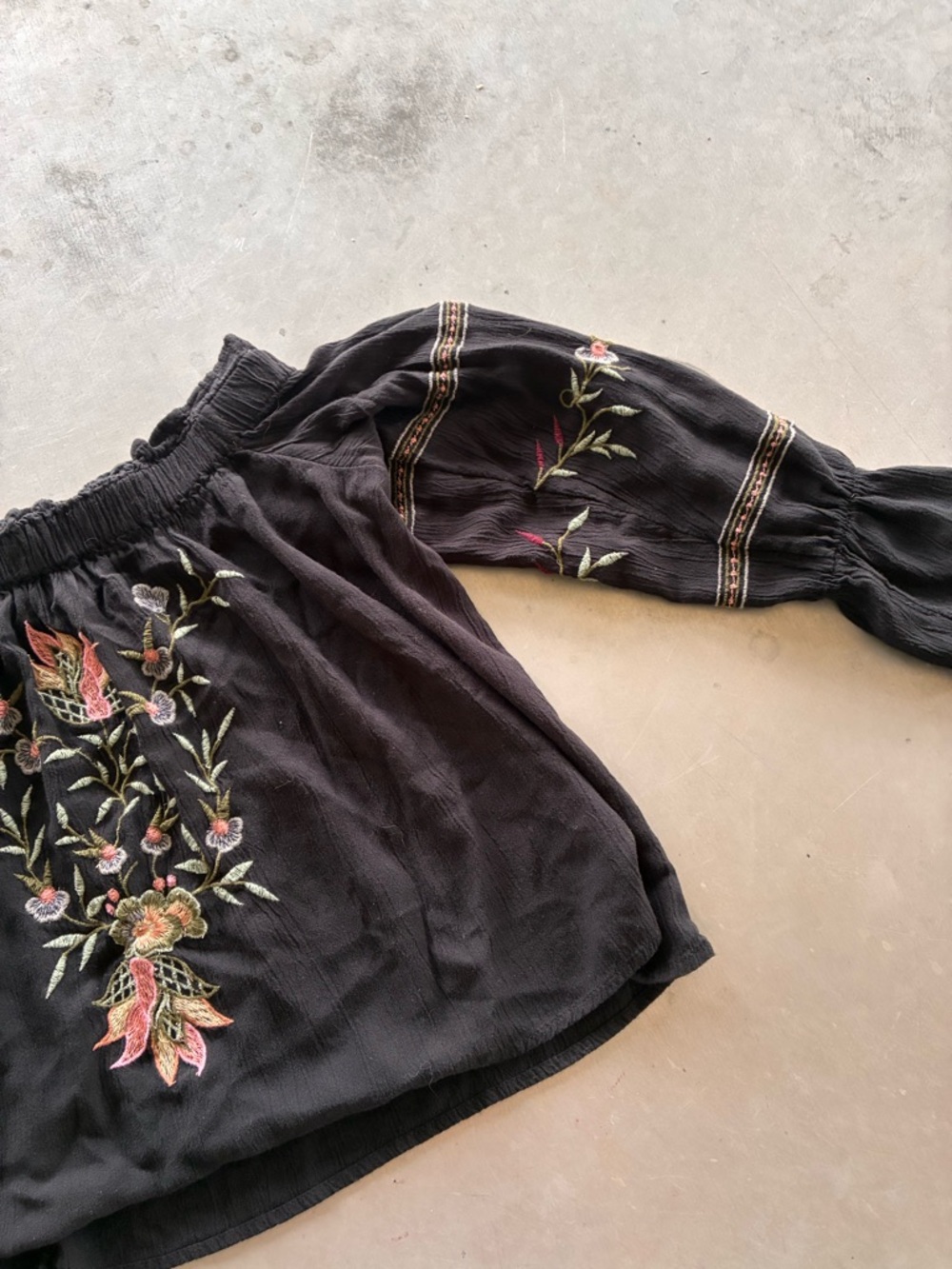 American Eagle Outfitters Black Off-Shoulder Embroidered Floral Peasant Top
